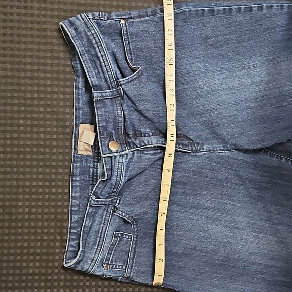 Fabulously Slimming, Chico's, Size 2 Short, Denim, Jeans, Stretch - Picture 7 of 11
